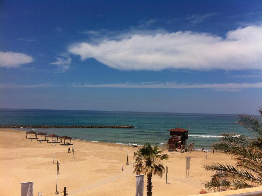 Rooms On The Sea Haifa Exterior photo